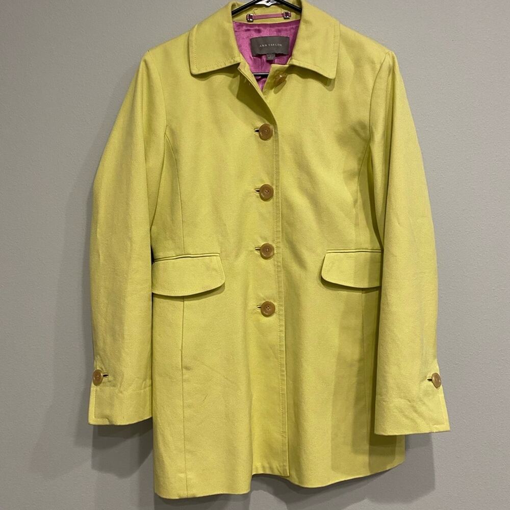 Ann Taylor Trenchcoat